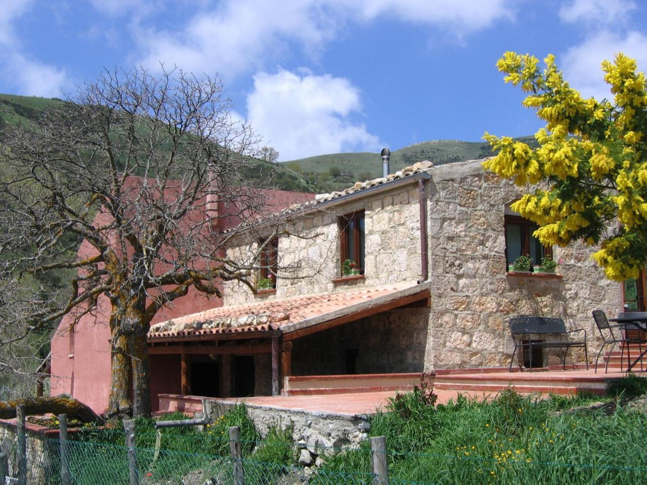 Agriturismo Gelso Castellana Sicula Zewnętrze zdjęcie